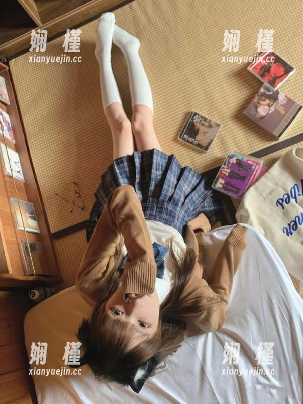 秀人网 - 最新护士写真套图：俞夕梦带你领略温暖人心的护士魅力