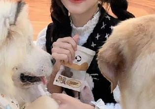 秀人网 - 在定制奶酥的写真中，聆听奶牛的细语与幻想