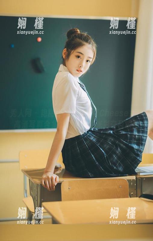 秀人网 - 艳丽夺目的妙可可Cheese女神高清写真合集，记录她的光彩夺目瞬间