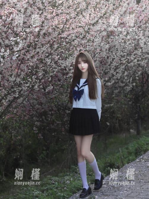 秀人网 - 花嫁瞬间的媃柔rourou写真合集，带你领略她的独特婚纱魅力与风采