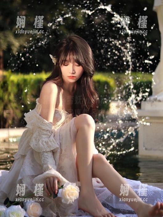 秀人网 - 精选小蛮妖yummy妹妹的每一个瞬间，写真作品宛如梦境