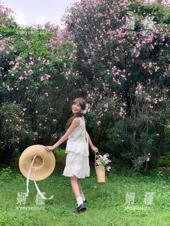 秀人网 - 体验林悠悠的夏天，最新写真作品集更新震撼上线，视觉盛宴来袭！