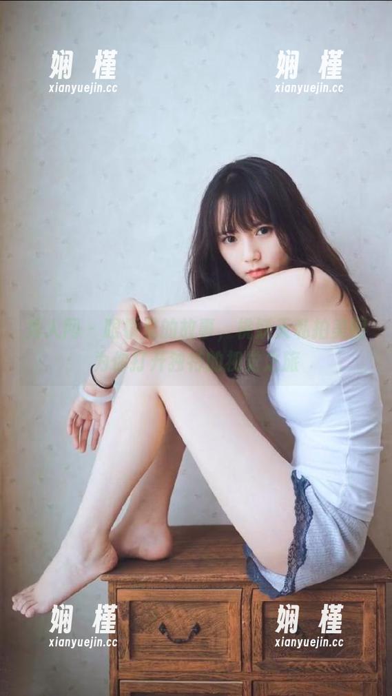 秀人网-桃妖天 秀人网 - 眼镜里的故事,桃妖天私拍美图为你打开独特的视觉之旅