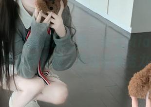 秀人网 - 优雅运动之美：美七Mia在高清作品中穿上体操服，展现青春活力与风采