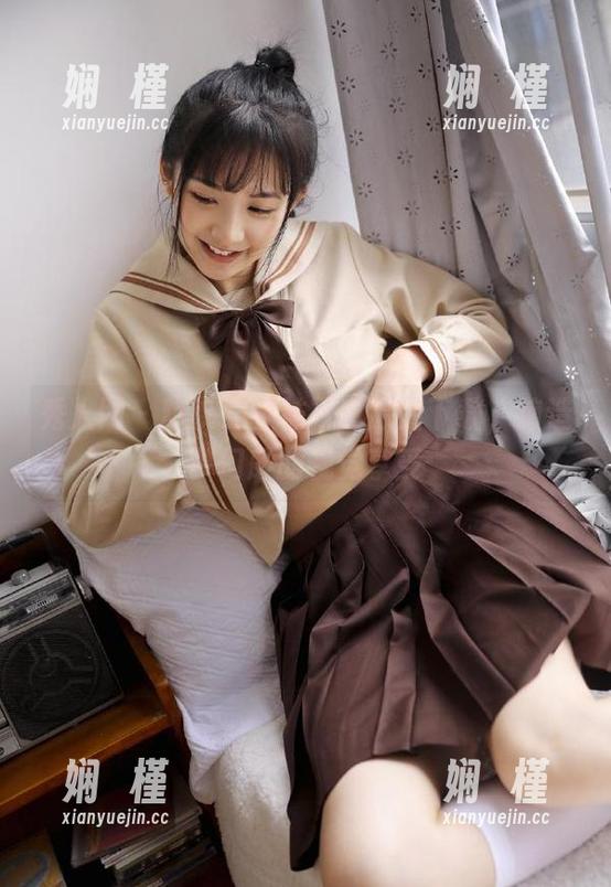 秀人网 - 陈以二丝袜写真原图下载，缔造梦幻般的视觉享受