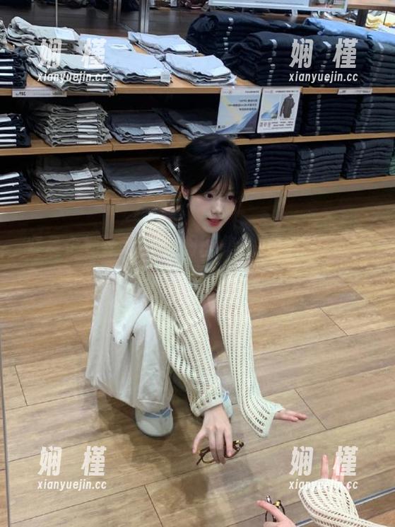 紧急企划-小恩 紧急企划 - 小恩透明图集:打破常规的写真作品尽显独特魅力