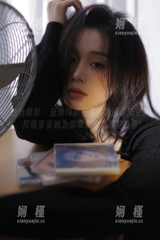 纳丝摄影 - 张玲玲夏日写真套图最新更新，尽情享受她为你带来的清凉与热情！