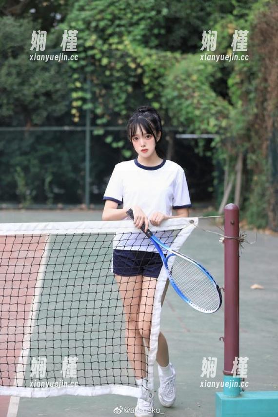 美媛馆 - 探索AngelaLee李玲的在线美腿图集，完美传递优雅与自信，感受她的独特个人魅力！