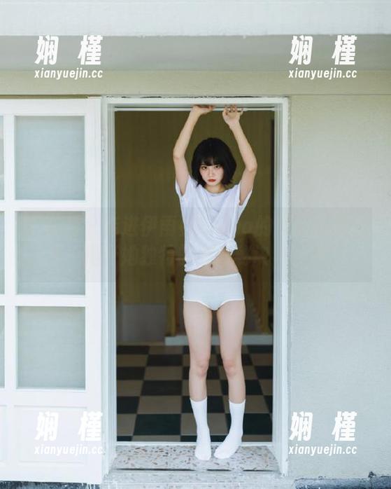 美媛馆 - 走进伊雨蔓Fiona的短裤美图合集，揭开她独特的时尚秘诀与风格！