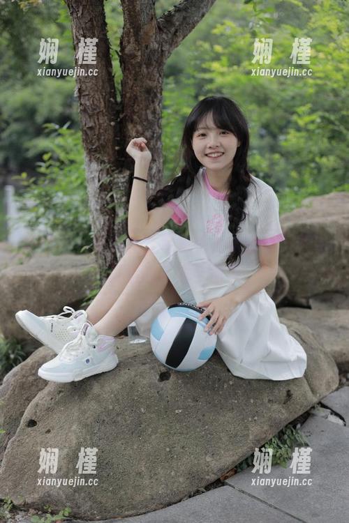 美媛馆-小尤奈 美媛馆 - 精致全套写真小尤奈镂空,透视背后的艺术与情感
