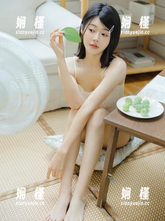 美媛馆 - 小海臀rena以其非凡才华呈现的写真和套图，让我们沉浸在独特的剧情中