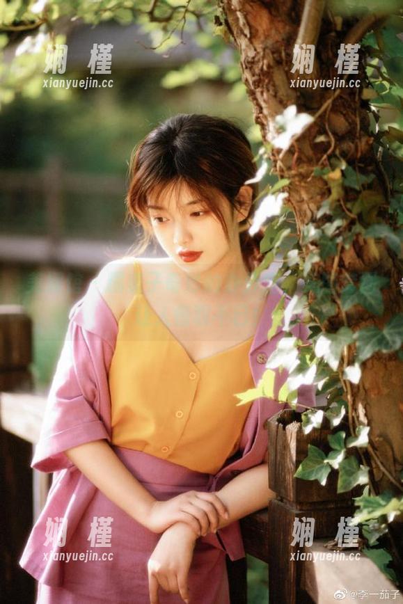 美媛馆 - 糯美子奇妙的办公室，美图套图让人惊叹不已！