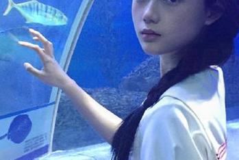 花漾show - 快来围观！李晨晨美腿作品集新鲜出炉，更新带来的惊艳视觉盛宴！