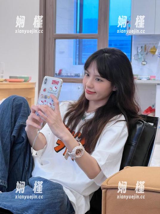 葛征 微密圈 - 解锁葛征最新作品集,酒店黑丝中展现的优雅与个性,为生活注入新魅力