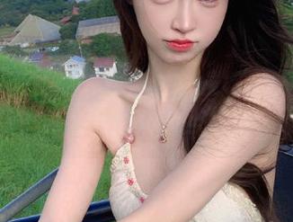 蜜桃社 - 快来下载冰露的丝袜作品集，感受每一帧背后的故事与情感流露！