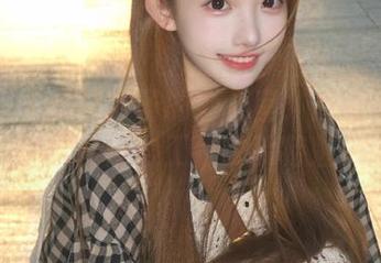 蜜桃社 - 探秘杏子的办公室：高清写真集中展现日常工作的独特魅力