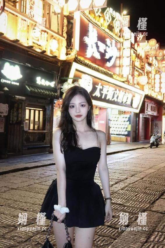 蜜桃社 - 共赴王婉悠Queen双人美图之约，体验心灵交融的温暖图包