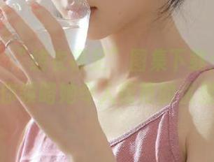 蜜桃社 - “结衣裸足”图集下载：重磅来袭，带你领略她令人惊艳的优雅之美！