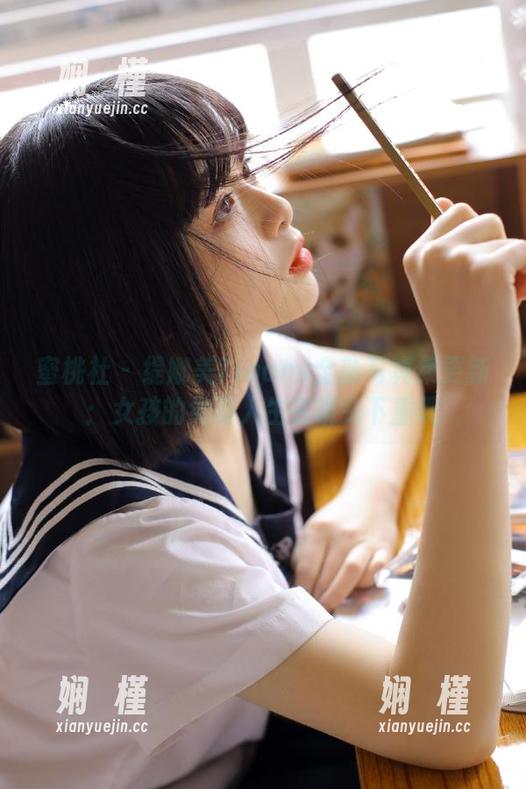 蜜桃社 - 缇娜美Tinami全新写真集更新：女孩的绚丽人生在镜头下重现
