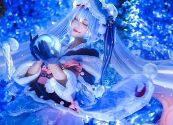 妩媚与典雅并存：蜜汁猫裘索尼子和服写真及壁纸探秘