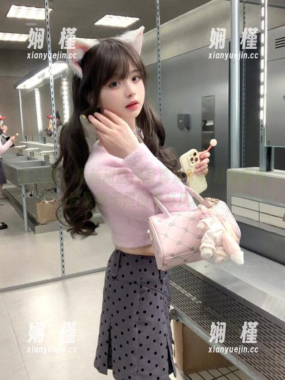 袜啵啵 - 最新甜甜圈写真集，堆堆袜套照片展现无限创意与风格！