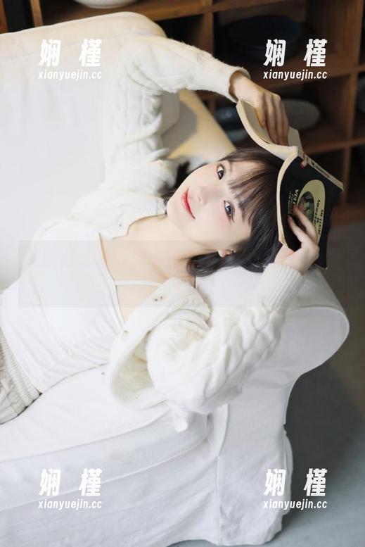 袜小喵 美图时光机:袜小喵与皮裤小野猫一同穿越写真界!