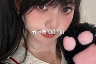 最新图库独家发布，西呱呀呀呀女王的写真作品绝对能点燃你的视觉激情！