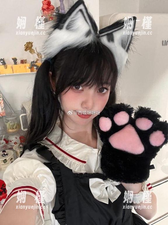 最新图库独家发布，西呱呀呀呀女王的写真作品绝对能点燃你的视觉激情！
