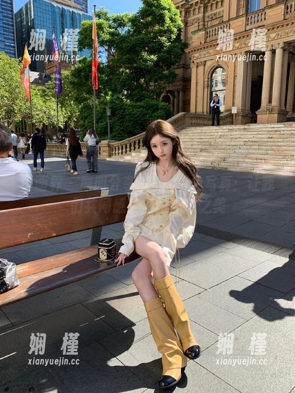 语画界 - 原图分享梦心玥白色写真：让我们共同感受她的艺术之美