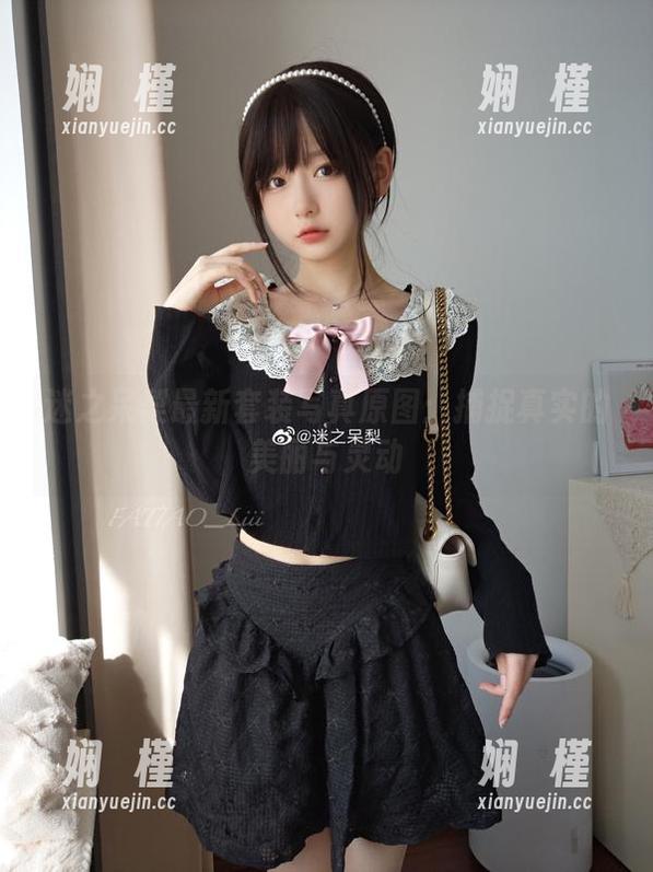 迷之呆梨最新套装写真原图：捕捉真实的美丽与灵动
