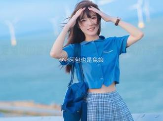 走进阿包也是兔娘的世界，私房美图和JK日常的完美融合令人陶醉