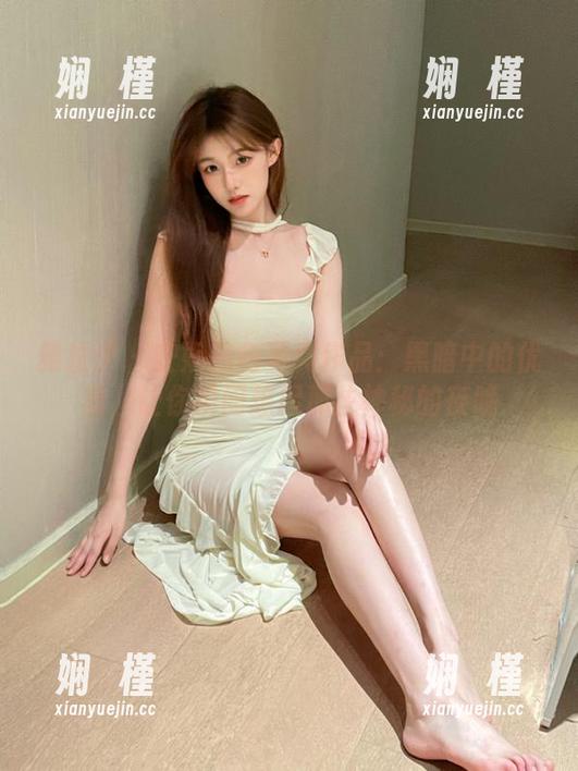 雅拉伊 - 安妮黑色写真作品：黑暗中的优雅，让你瞬间想起那些神秘的夜晚