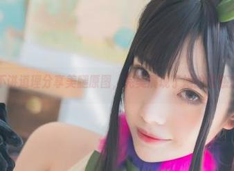 雯妹不讲道理分享美腿原图，完美展现了她的性感魅力！
