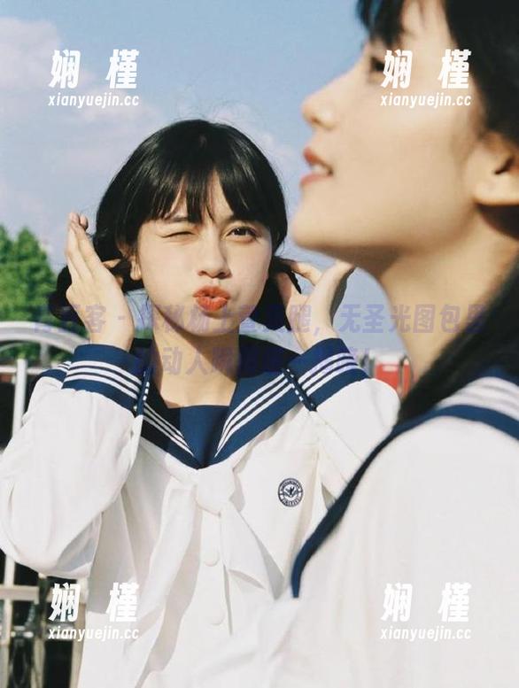 青豆客 - 探秘杨上萱美腿，无圣光图包里的动人瞬间逐一揭晓！