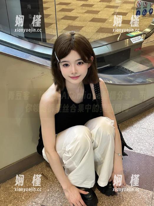 青豆客 - 陈嘉瑶AYomiabe倾情分享，带你领略裤里丝合集中的美丽瞬间