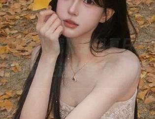 青豆客 - 免费下载陈思琪夏日写真,让你的回忆在这个季节闪耀!