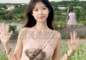 青豆客 - 高清写真中的魏扭扭,礼服如梦,快来围观她的时尚冒险!