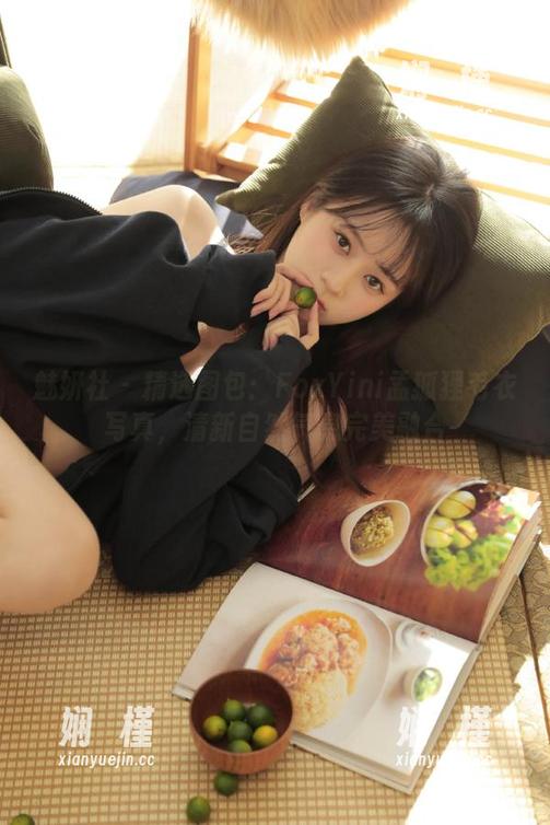 魅妍社 - 精选图包：FoxYini孟狐狸毛衣写真，清新自然气息完美融合