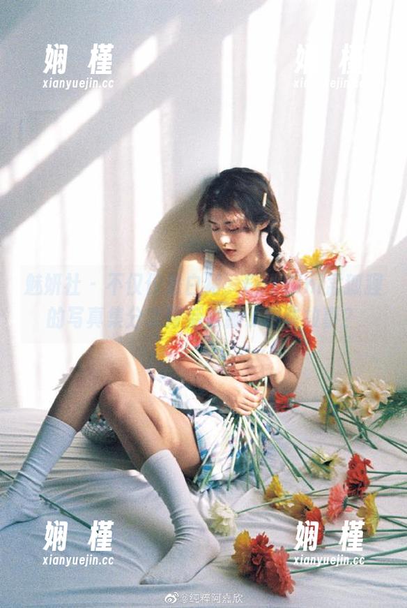 魅妍社 - 不仅仅是白裙，FoxYini孟狐狸的写真集分享背后隐藏了哪些故事？