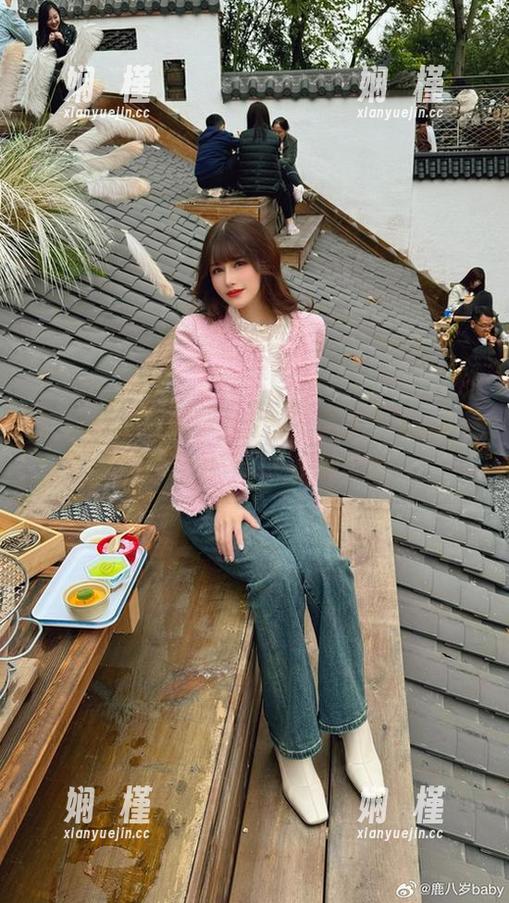 鹿八岁baby足球少女图集震撼上线，福利无限，青春洋溢的视觉体验！